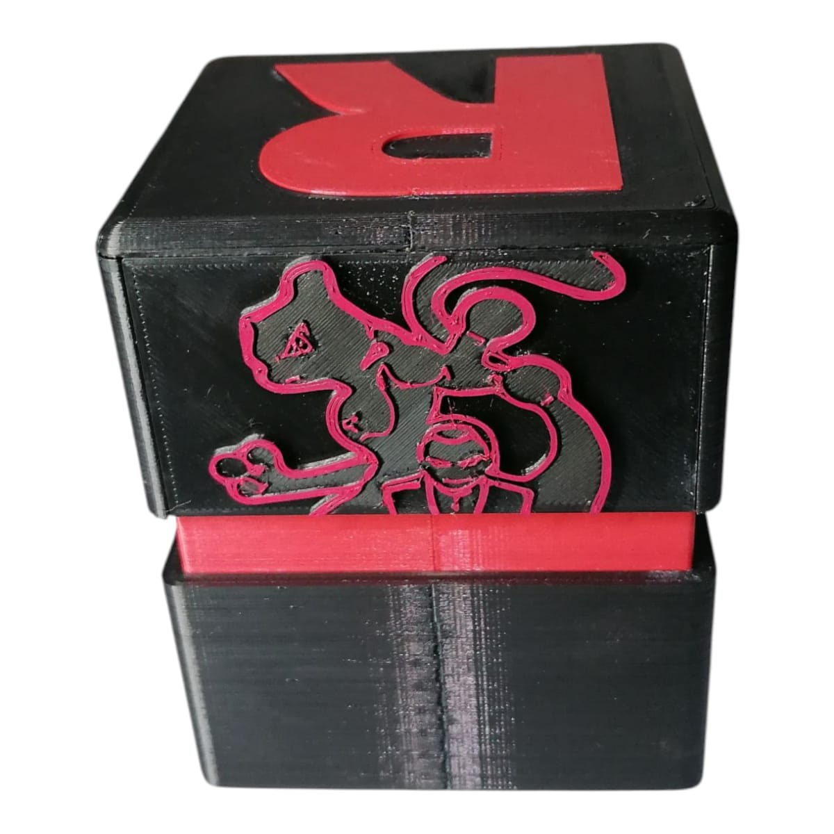 Deck Box Team Rocket 3D – Edición Giovanni & Mewtwo