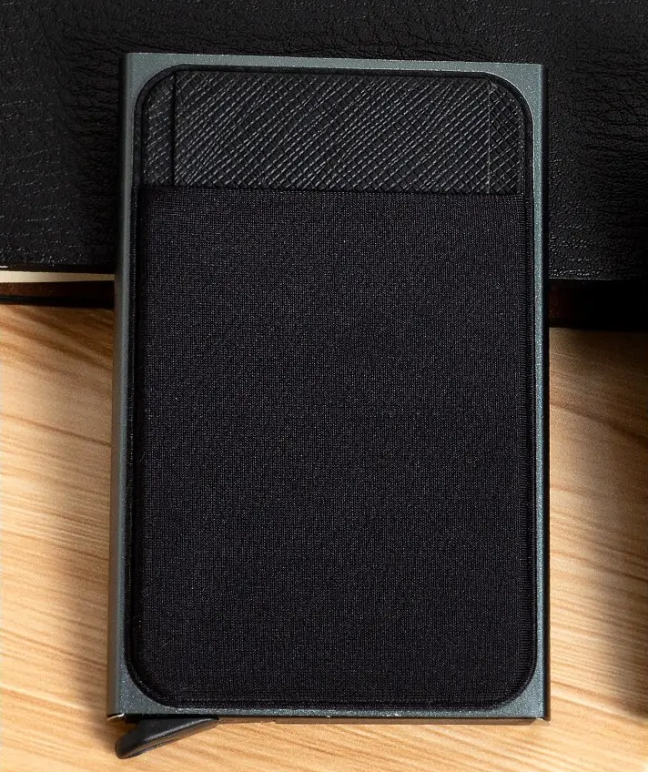 Tarjetero Antirrobo RFID Pop-Up de Aluminio – Estilo Minimalista, Compacto y Seguro