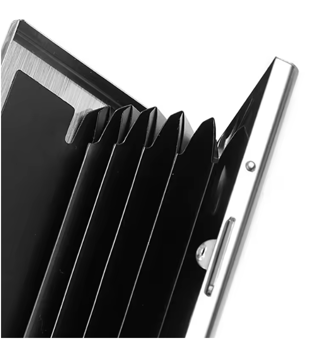Tarjetero Metálico Plateado con Protección RFID | 6 Espacios | Diseño Elegante y Compacto para Hombre y Mujer