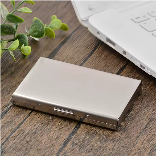 Tarjetero Metálico Plateado con Protección RFID | 6 Espacios | Diseño Elegante y Compacto para Hombre y Mujer